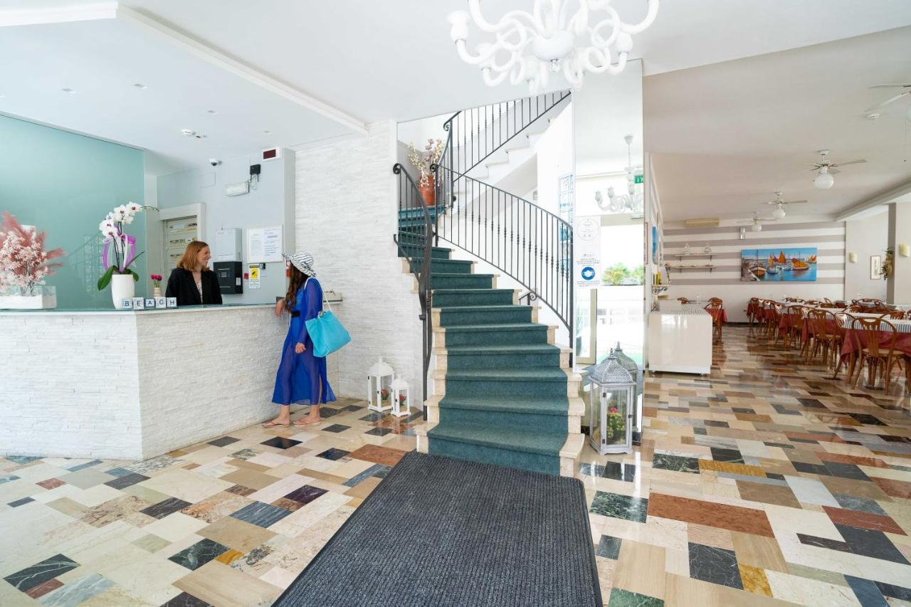 Hotel Puppi Каттоліка Екстер'єр фото